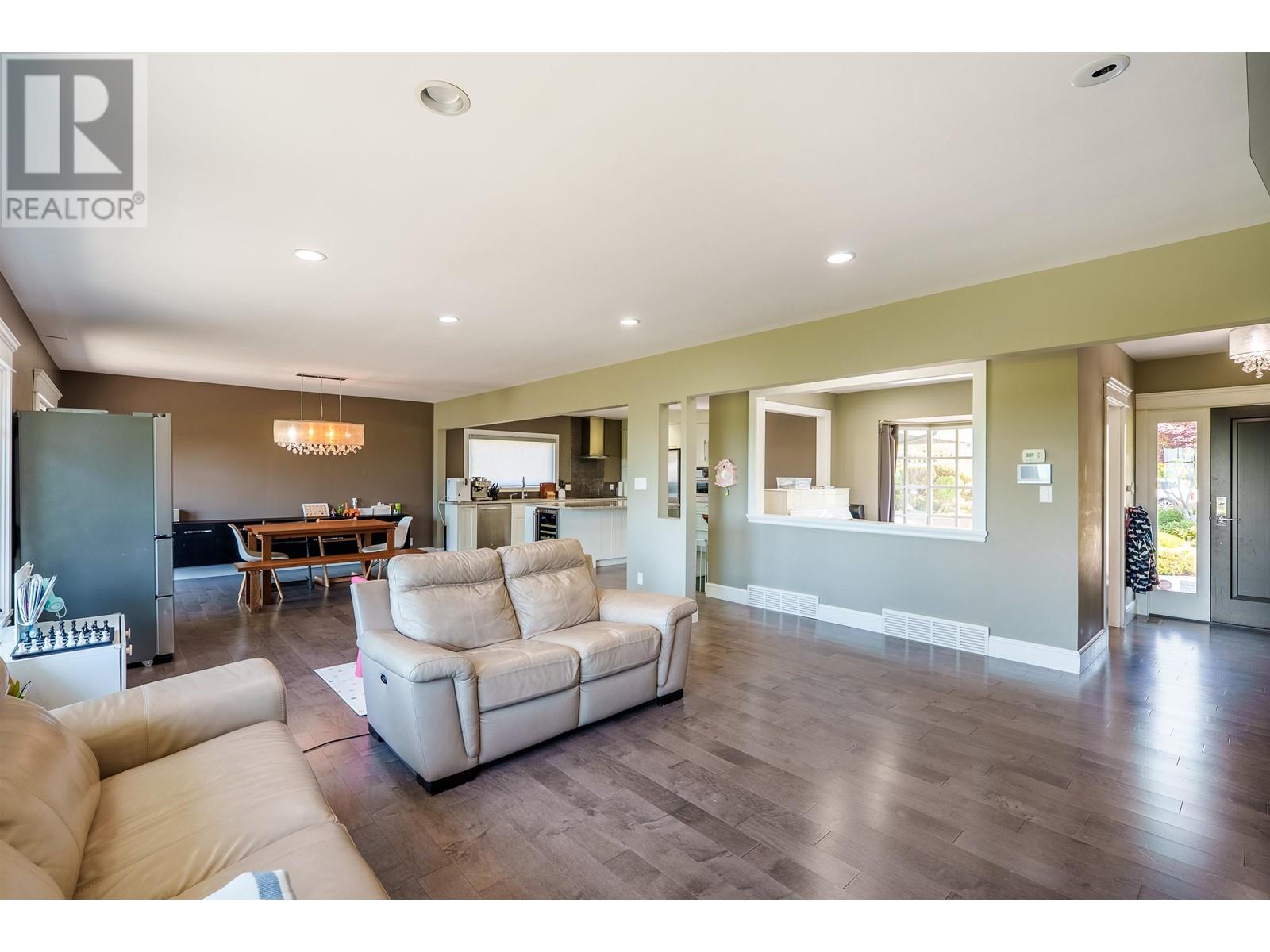 501 Saville Crescent, North Vancouver, British Columbia  V7N 3A9 - Photo 14 - R3011300