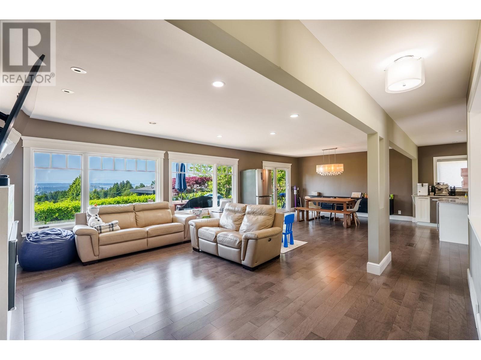 501 Saville Crescent, North Vancouver, British Columbia  V7N 3A9 - Photo 8 - R3011300
