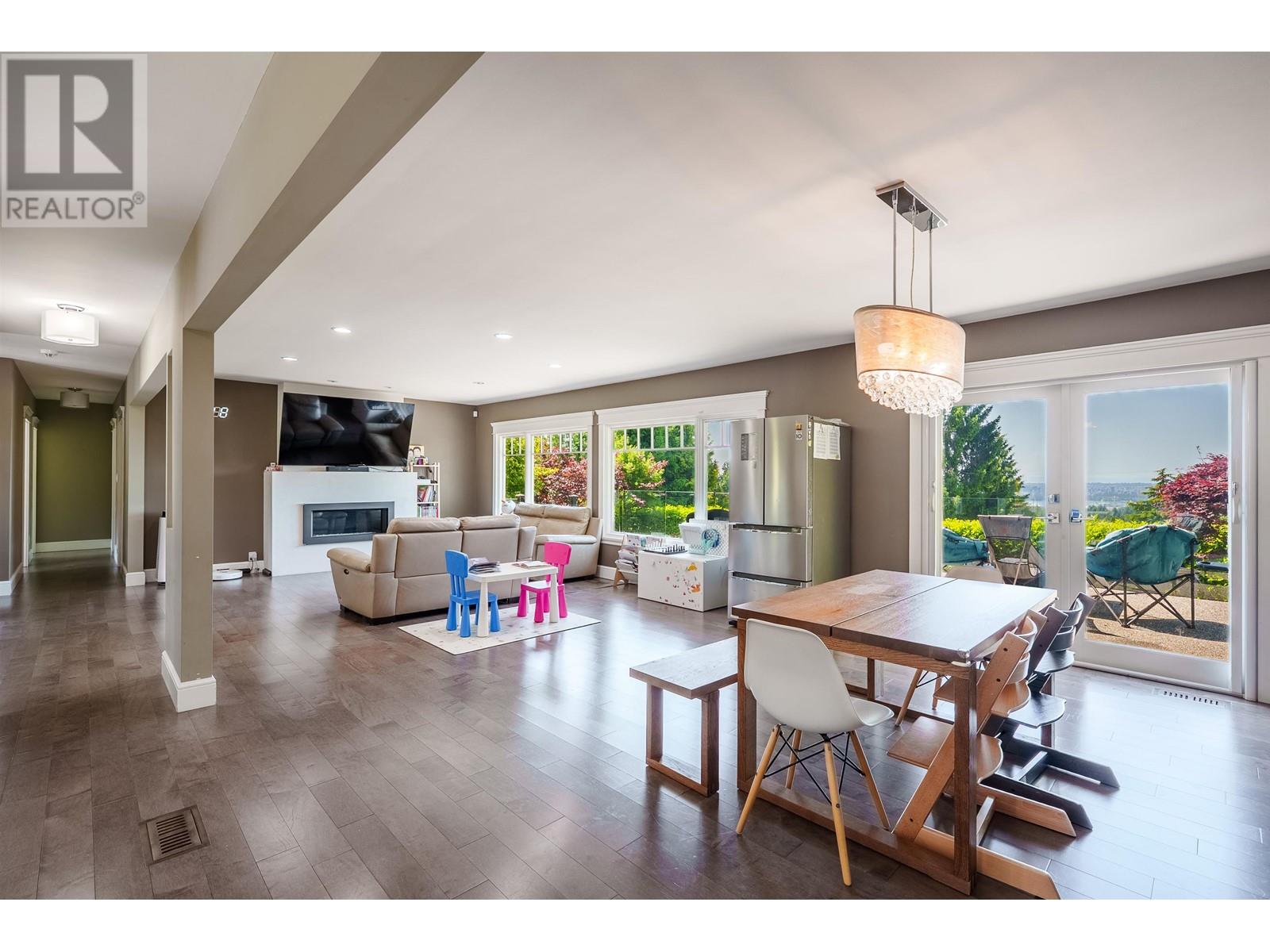 501 Saville Crescent, North Vancouver, British Columbia  V7N 3A9 - Photo 7 - R3011300