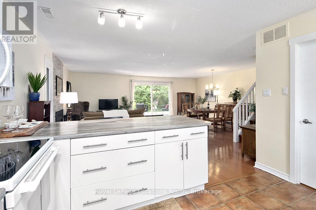 134 Escarpment Crescent, Collingwood, Ontario  L9Y 5B4 - Photo 8 - S12197031