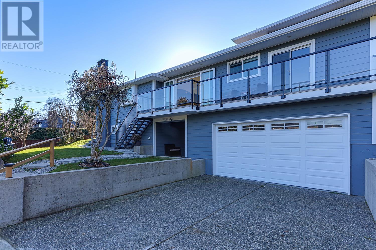 4254 CADDY ROAD, North Vancouver, British Columbia