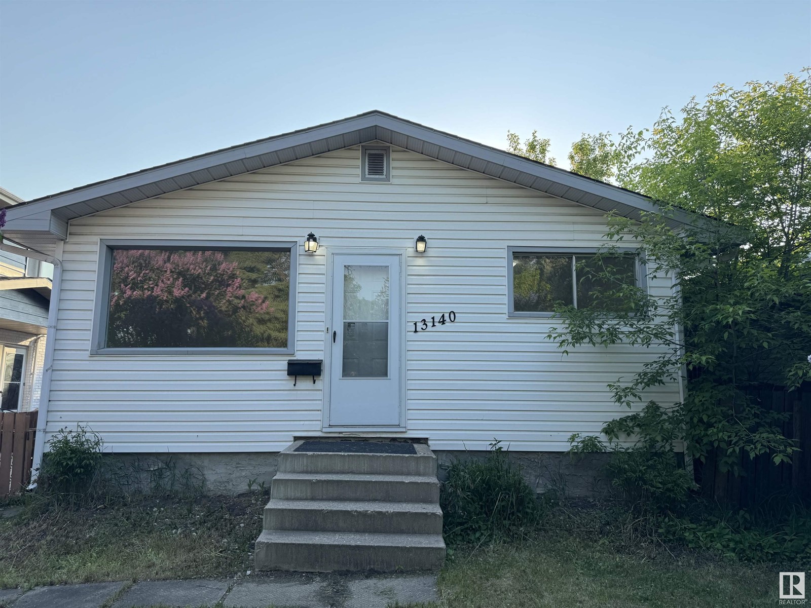Property at 13140 65 ST NW NW image 1