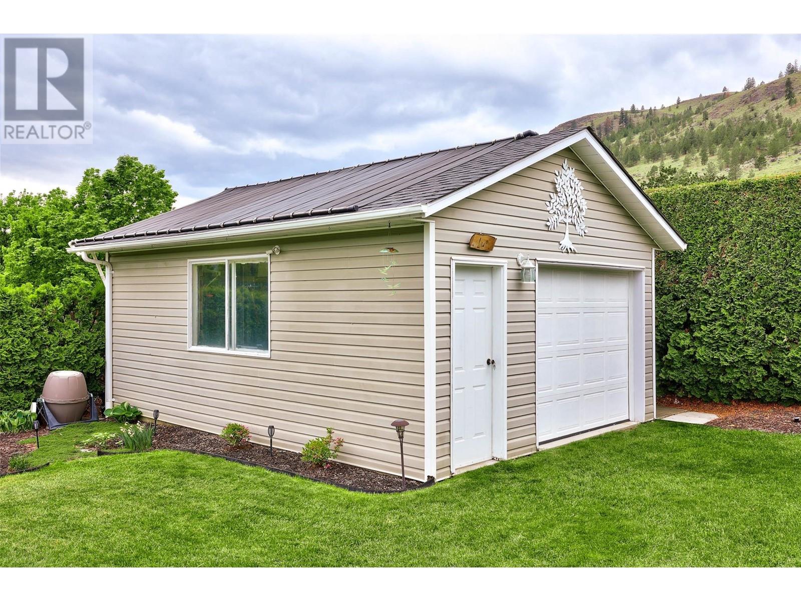 943 Bebek Road, Kamloops, British Columbia  V2B 6P9 - Photo 50 - 10350818