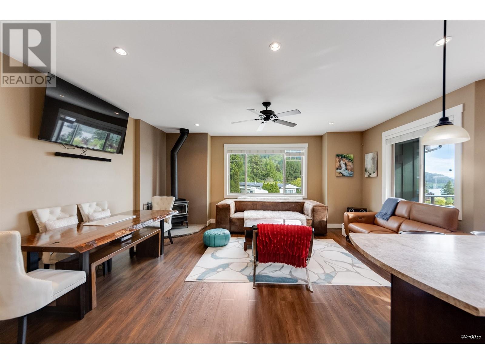 746 Upper Crescent, Squamish, British Columbia  V8E 0V7 - Photo 14 - R3009069