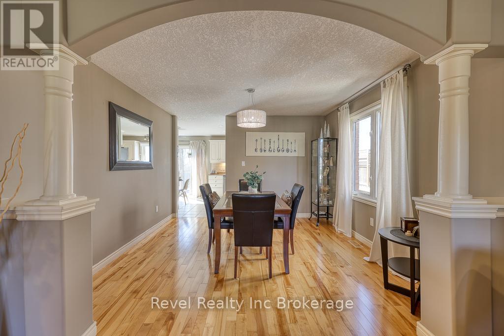 7 Woodhatch Crescent, Ingersoll, Ontario  N5C 0A2 - Photo 10 - X12197011