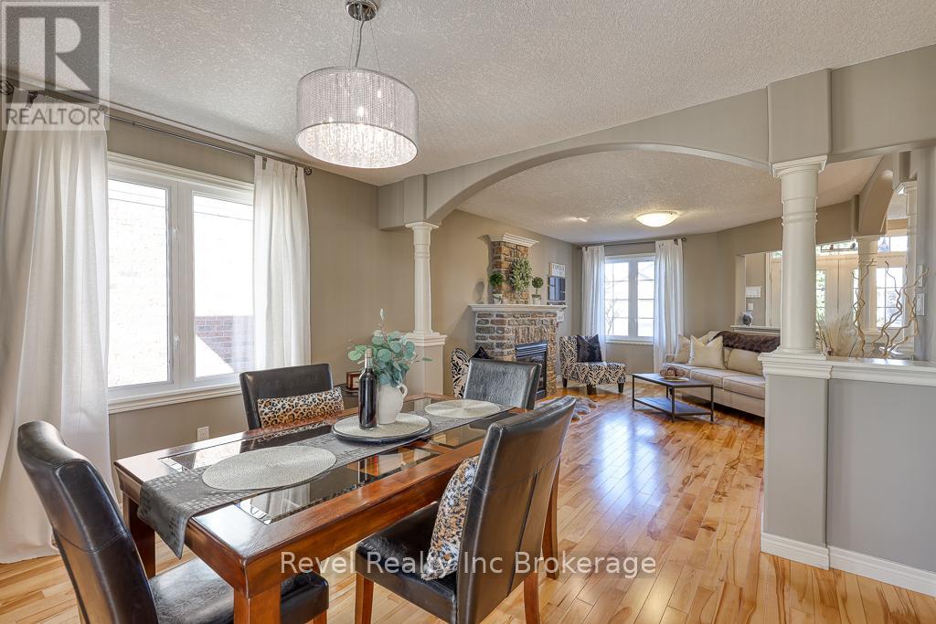 7 Woodhatch Crescent, Ingersoll, Ontario  N5C 0A2 - Photo 9 - X12197011