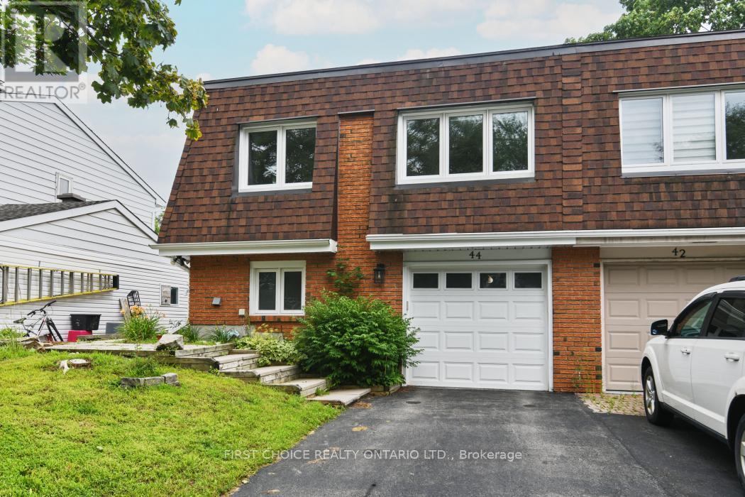 44 Oberon Street, Ottawa, Ontario  K2H 7X8 - Photo 2 - X12090572