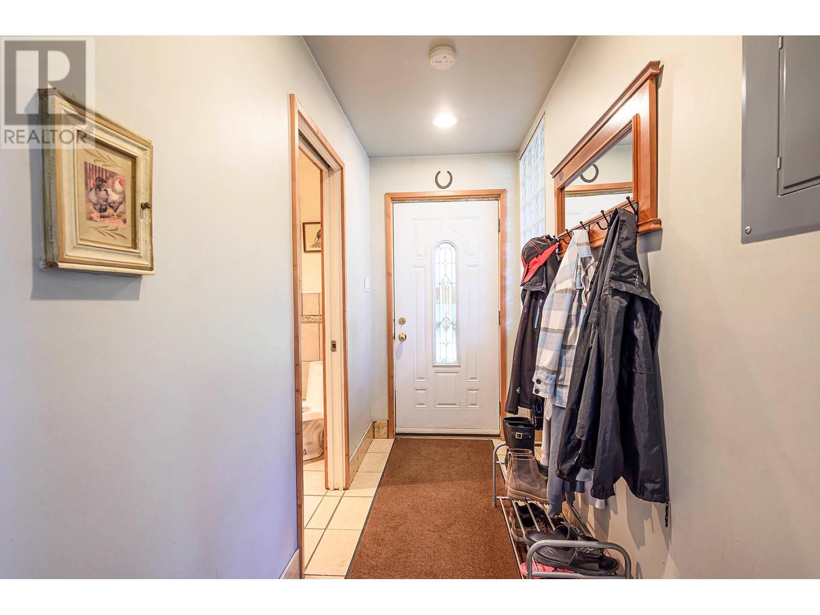 3215 Yellowhead Highway, Barriere, British Columbia  V0E 2E0 - Photo 3 - 10342580