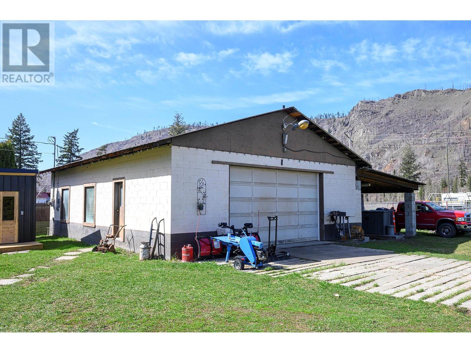 3215 Yellowhead Highway, Barriere, British Columbia  V0E 2E0 - Photo 63 - 10342580
