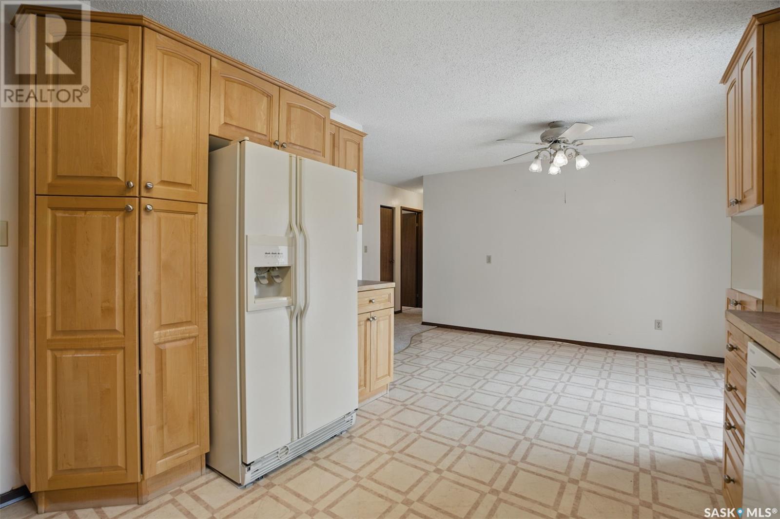 210 7th Avenue W, Watrous, Saskatchewan  S0K 4T0 - Photo 11 - SK008344