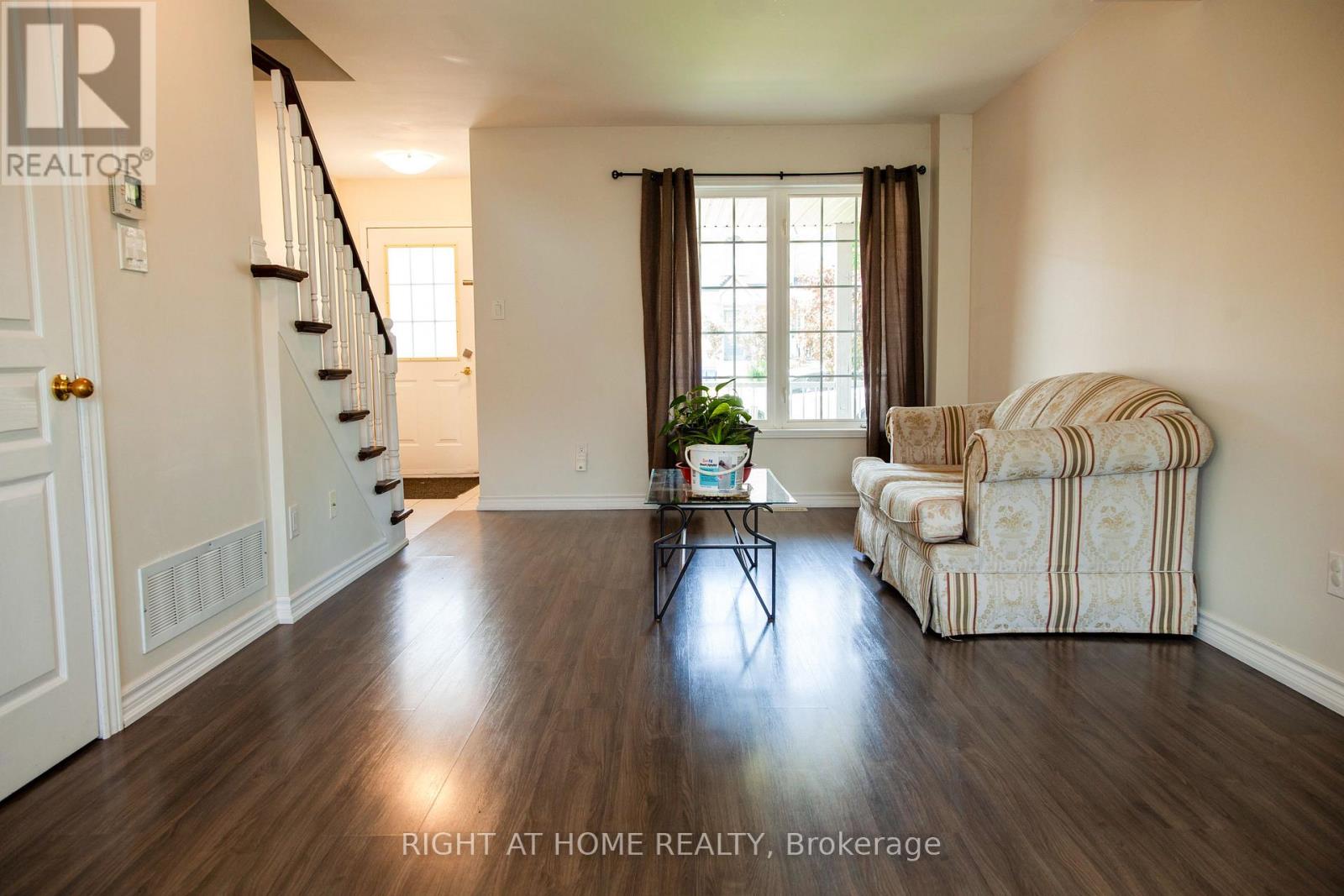 68 Trevino Circle, Barrie, Ontario  L4M 6T9 - Photo 4 - S12197018