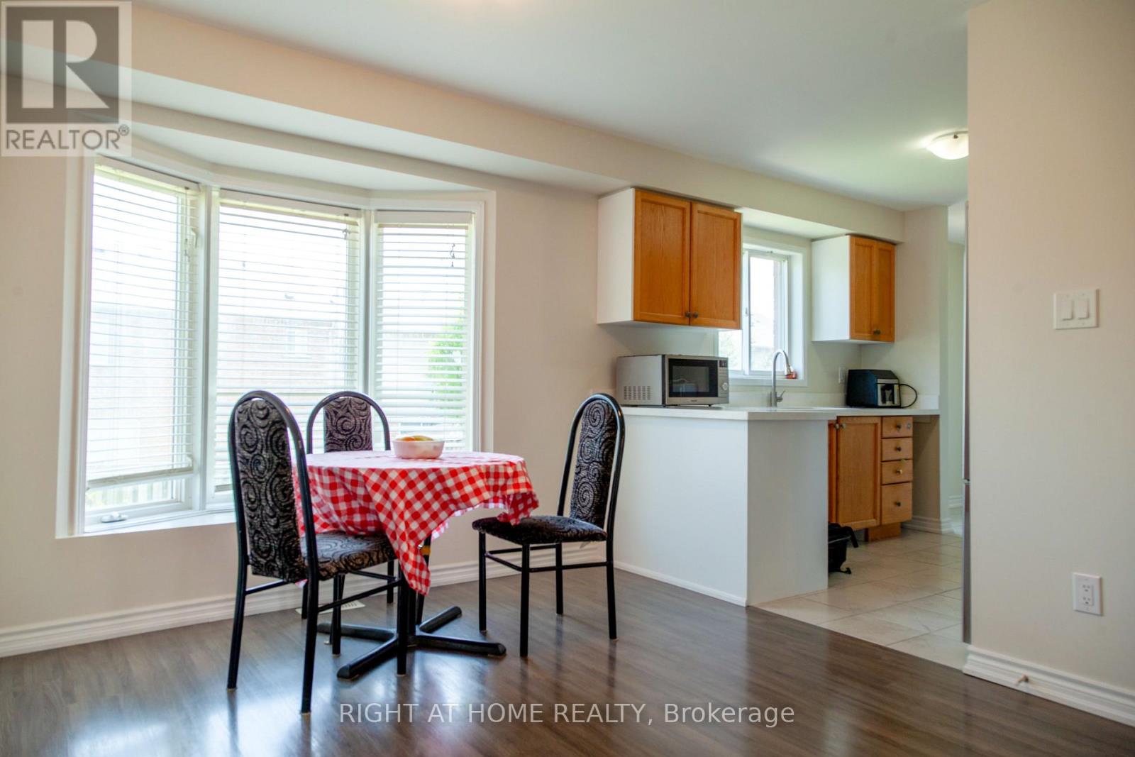 68 Trevino Circle, Barrie, Ontario  L4M 6T9 - Photo 5 - S12197018