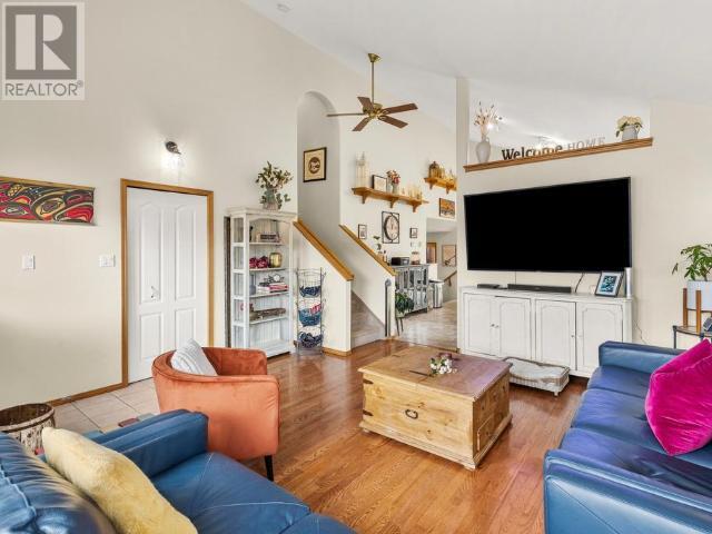 Property at 32 KEEWENAW DRIVE image 5