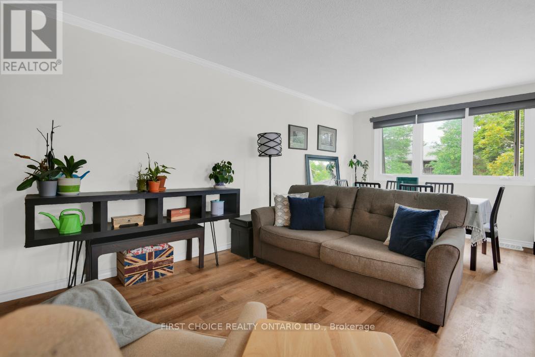 44 Oberon Street, Ottawa, Ontario  K2H 7X8 - Photo 8 - X12090572