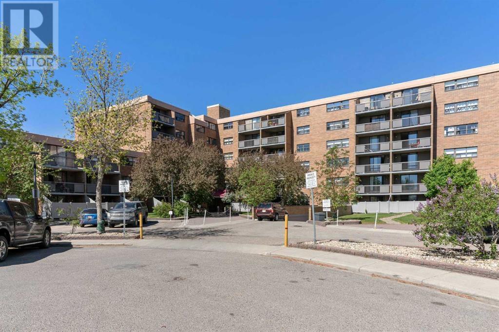 Property at 303, 30 Mchugh Court NE image 1
