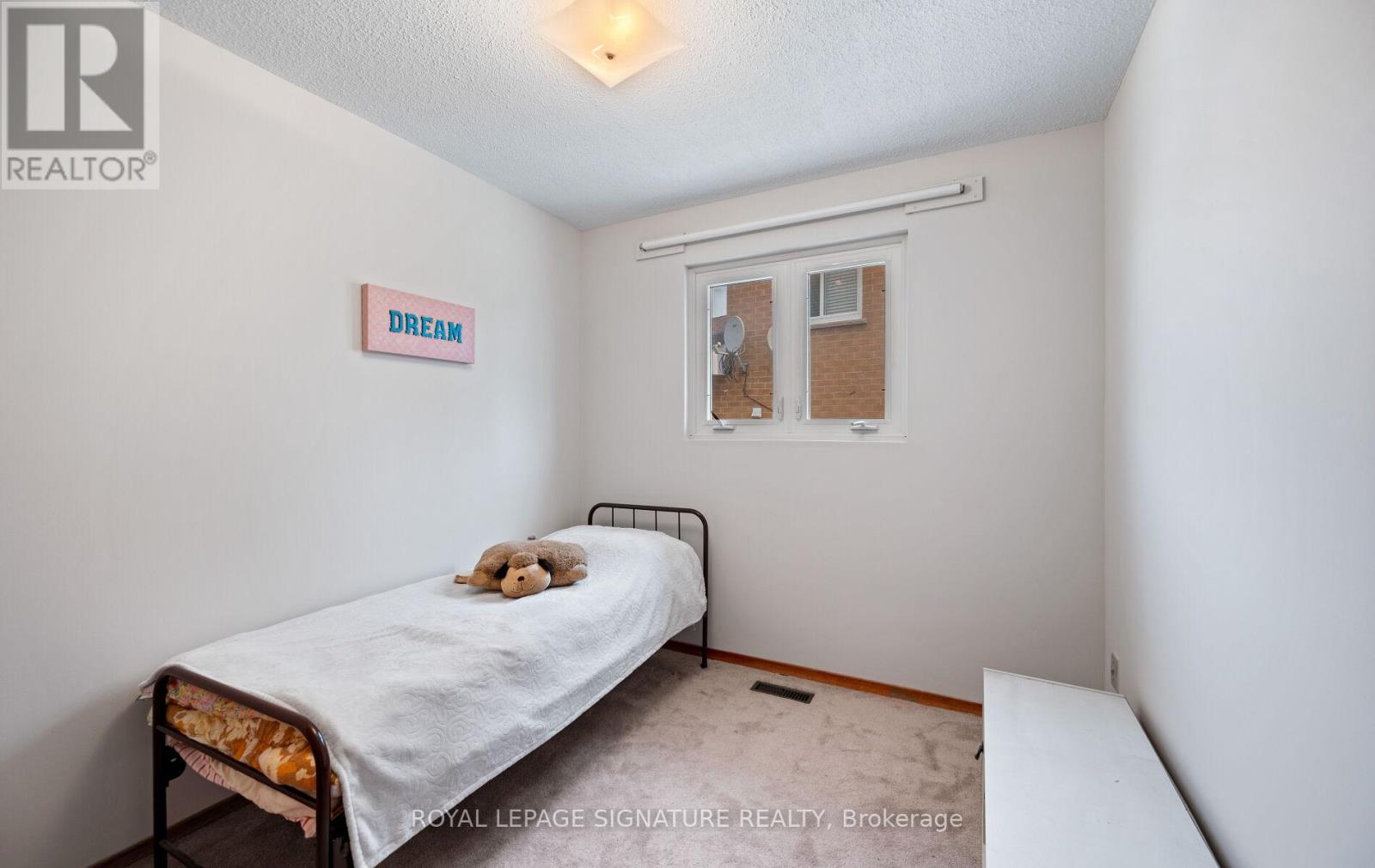 100 Madison Street, Brampton, Ontario  L6S 3C5 - Photo 17 - W12197030