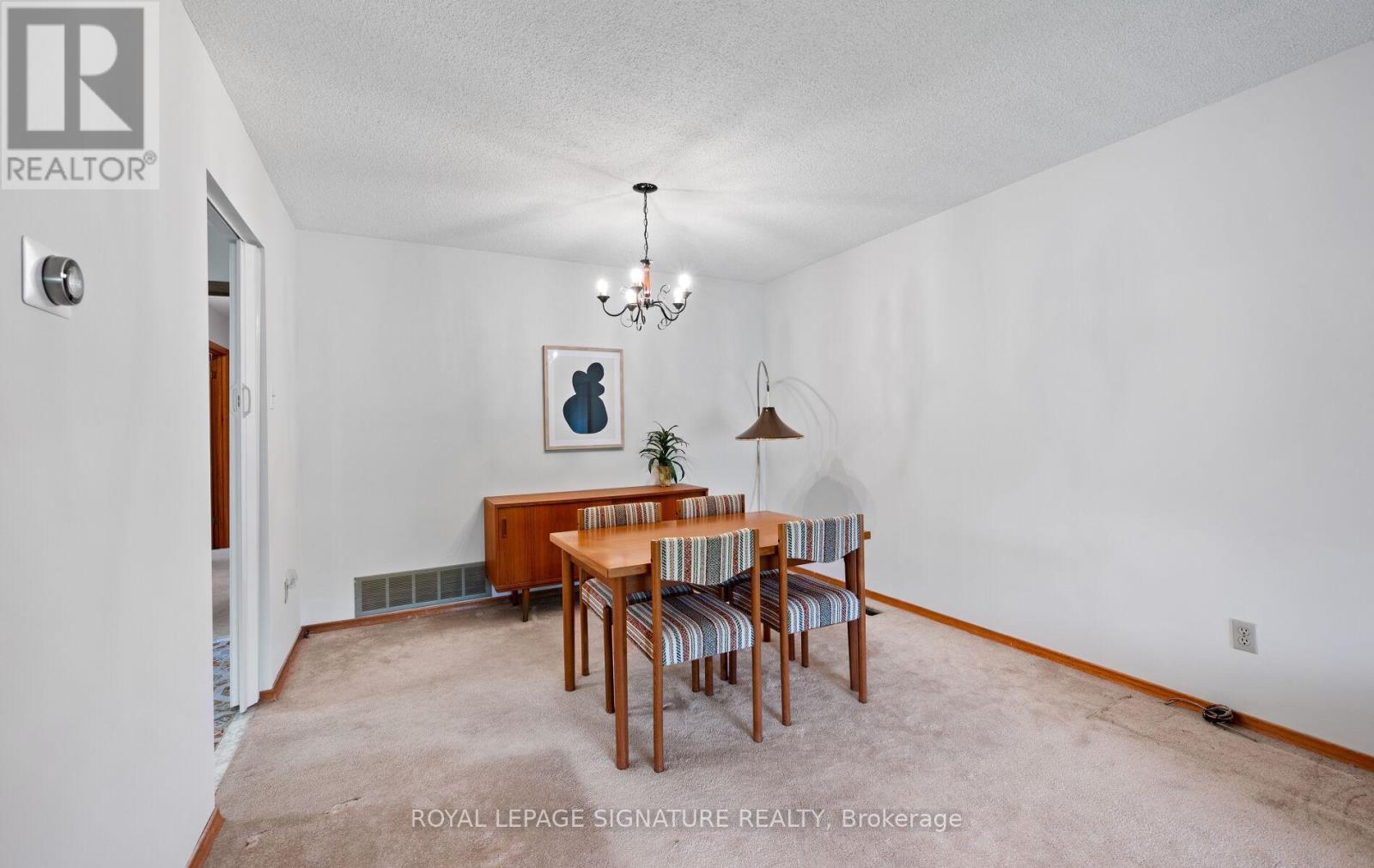 100 Madison Street, Brampton, Ontario  L6S 3C5 - Photo 8 - W12197030