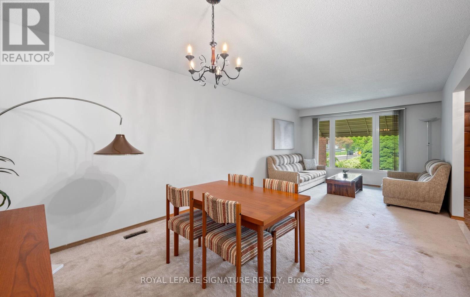 100 Madison Street, Brampton, Ontario  L6S 3C5 - Photo 9 - W12197030