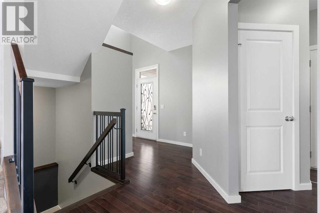 113 Heritage Bay, Cochrane, Alberta  T4C 0L5 - Photo 7 - A2207105