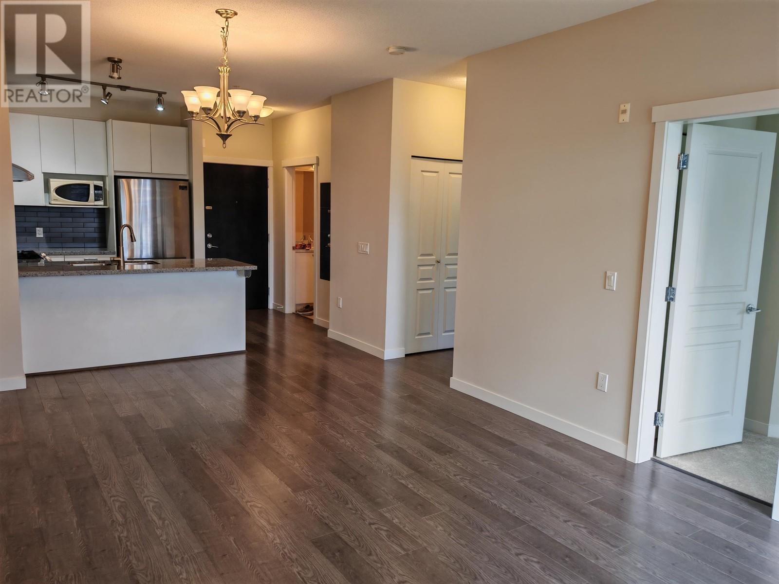 332 9388 Mckim Way, Richmond, British Columbia  V6X 0J7 - Photo 4 - R3011544