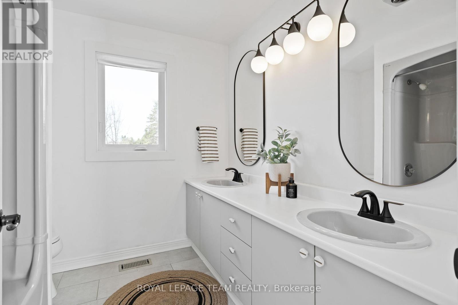 1317 Revell Drive, Ottawa, Ontario  K4M 1K8 - Photo 34 - X12114157