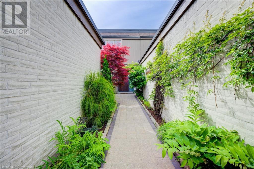 Property at 267 OLD POST Road image 3