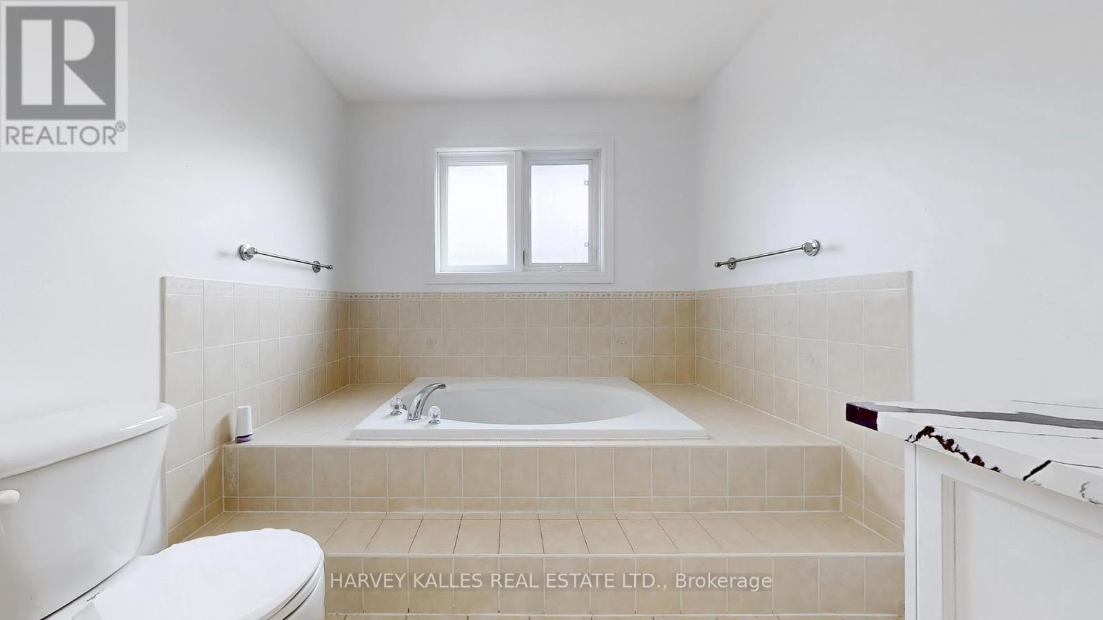 13 Oakside Court, Barrie, Ontario  L4N 5V5 - Photo 32 - S12197082