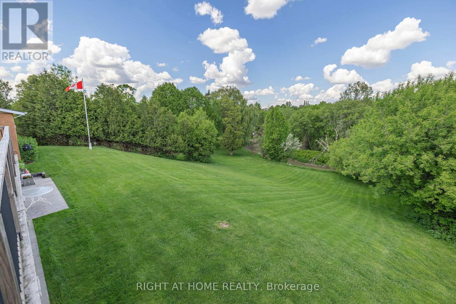 42 Valleyview Road, Brampton, Ontario  L6Z 4P9 - Photo 2 - W12194695