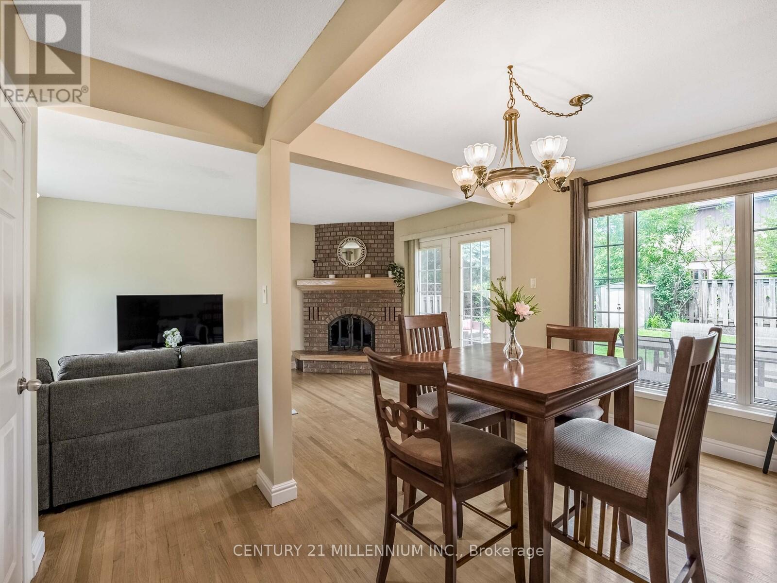 18 Greenhills Square, Brampton, Ontario  L6S 2J4 - Photo 11 - W12197034