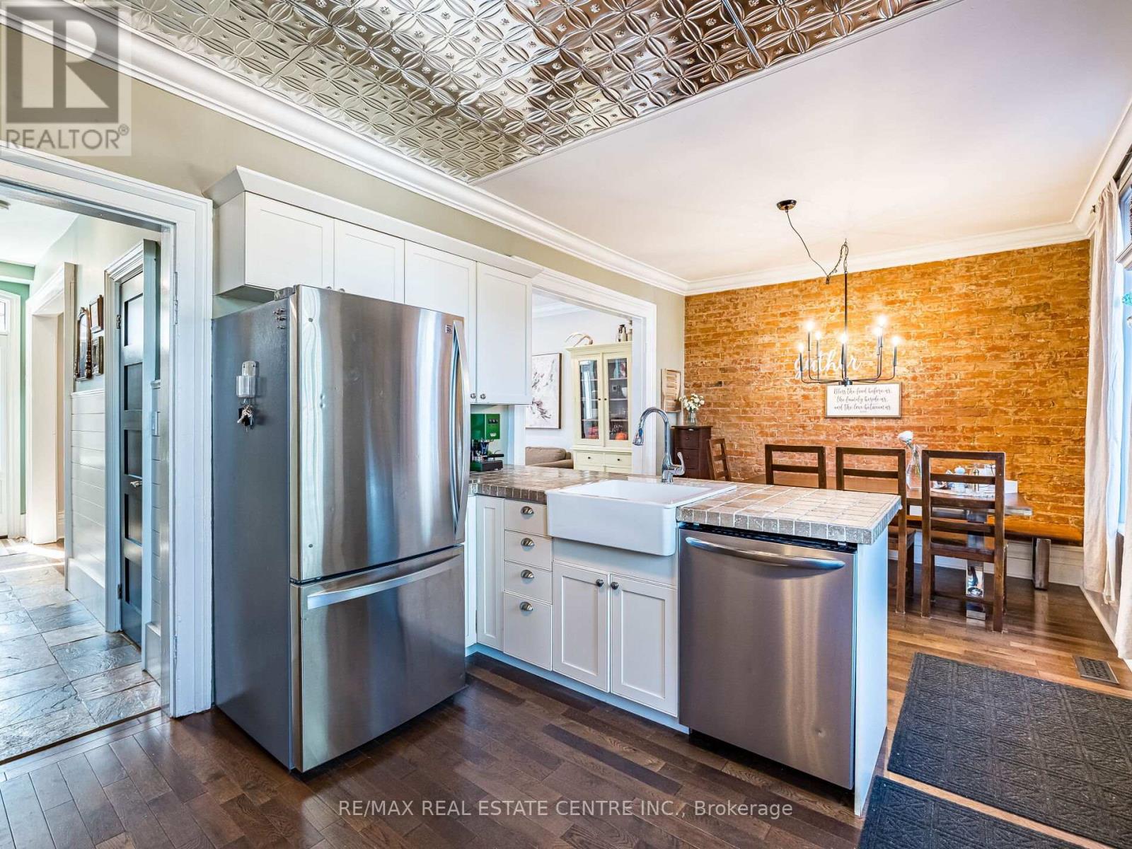 14 Church Street, Halton Hills, Ontario  L7G 2A2 - Photo 8 - W12197039