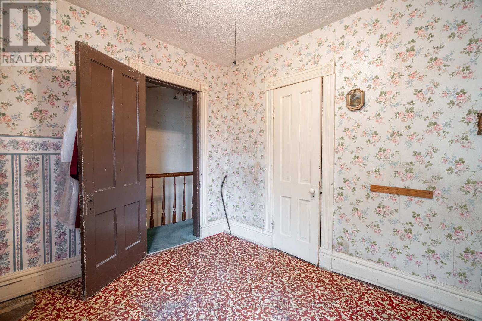 18 Scarlett Road, Toronto, Ontario  M6N 4K1 - Photo 13 - W12197069
