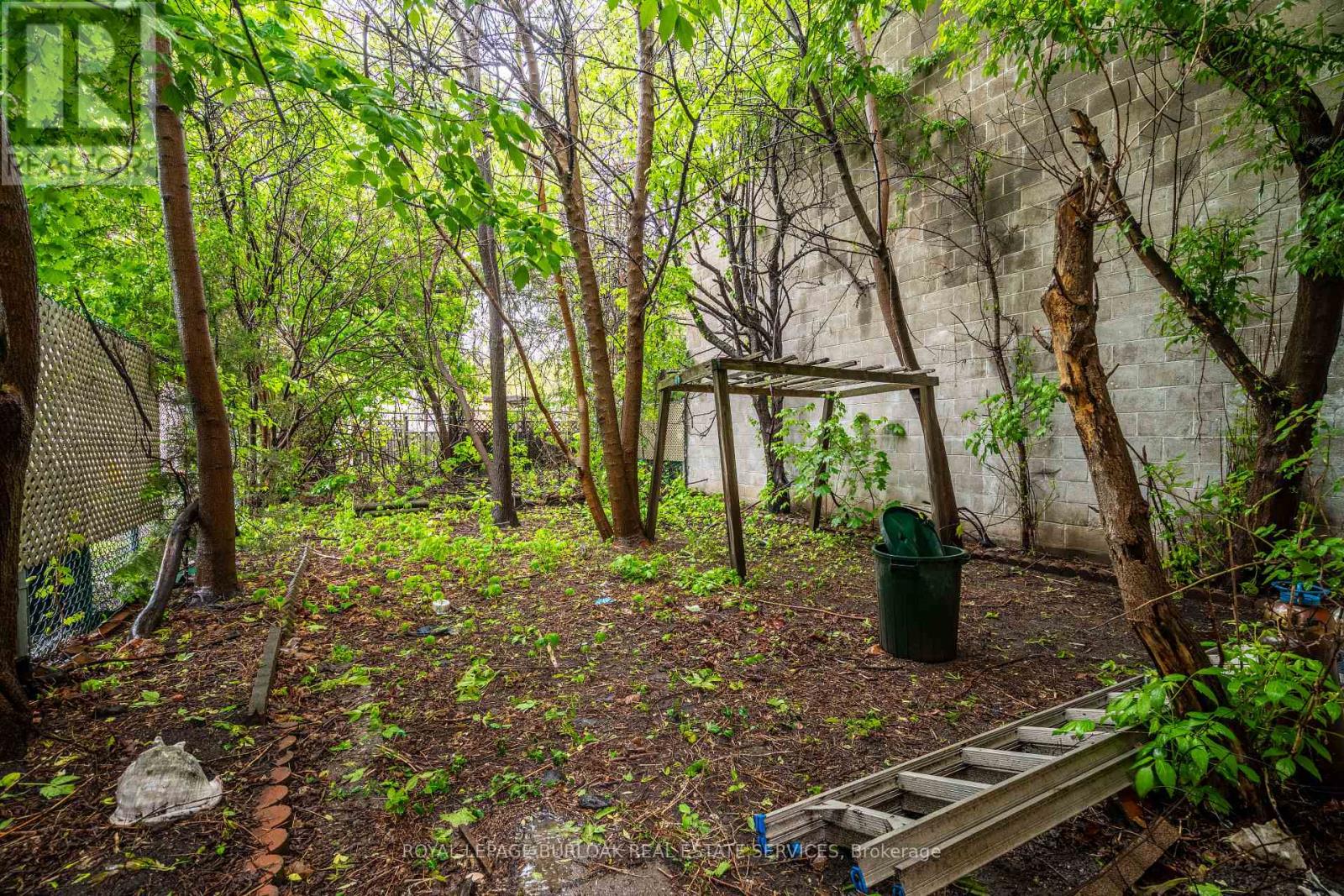 18 Scarlett Road, Toronto, Ontario  M6N 4K1 - Photo 20 - W12197069