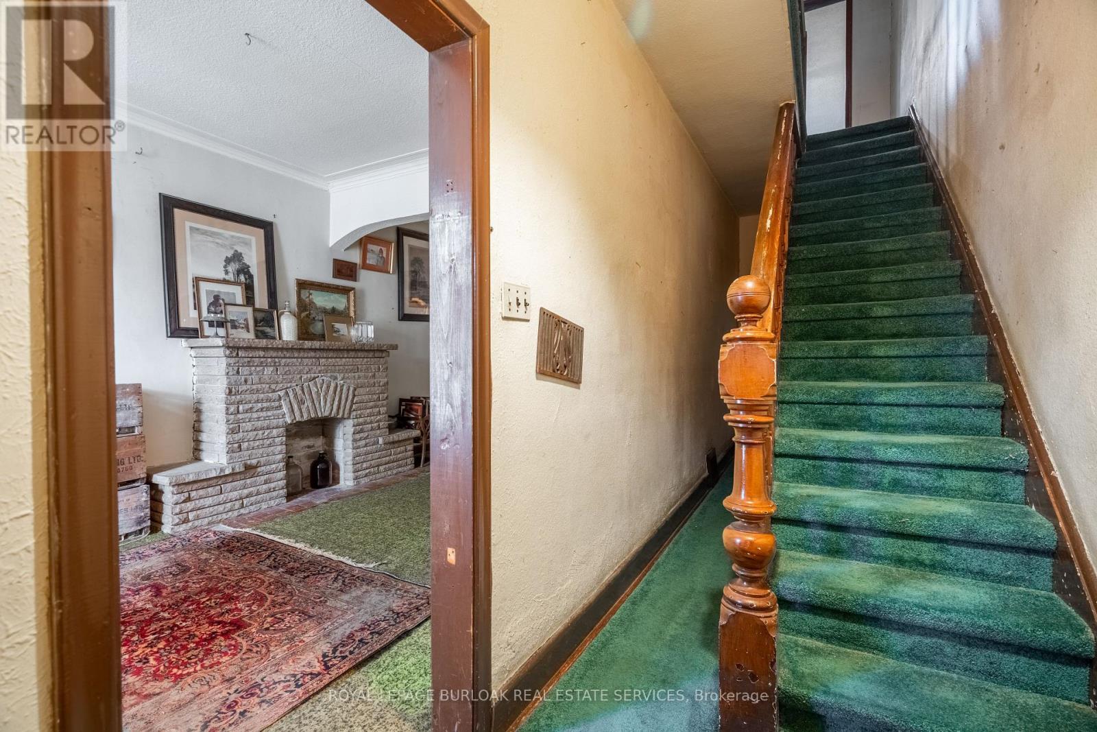 18 Scarlett Road, Toronto, Ontario  M6N 4K1 - Photo 3 - W12197069