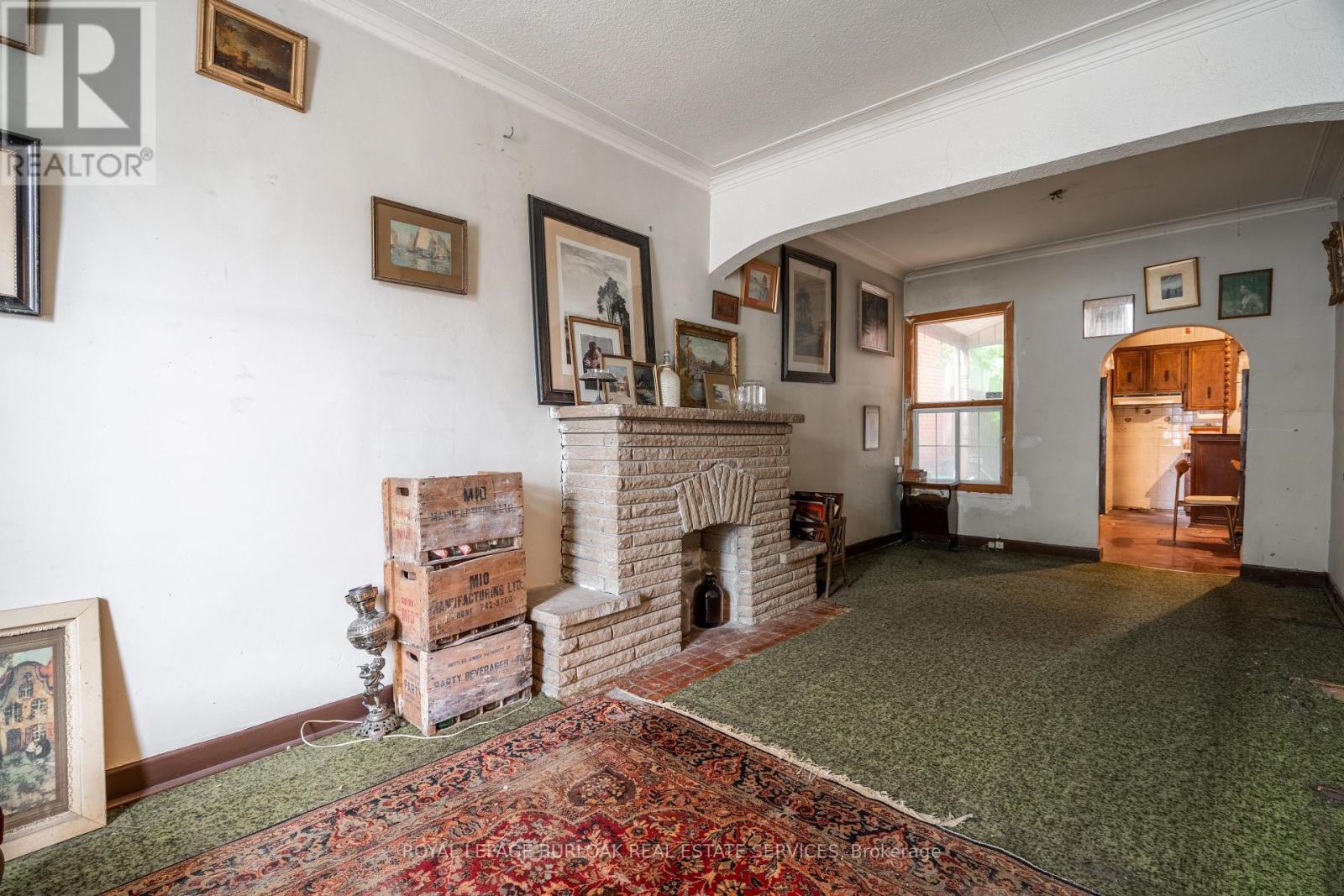 18 Scarlett Road, Toronto, Ontario  M6N 4K1 - Photo 4 - W12197069