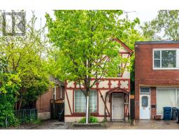 18 SCARLETT ROAD, Toronto, Ontario