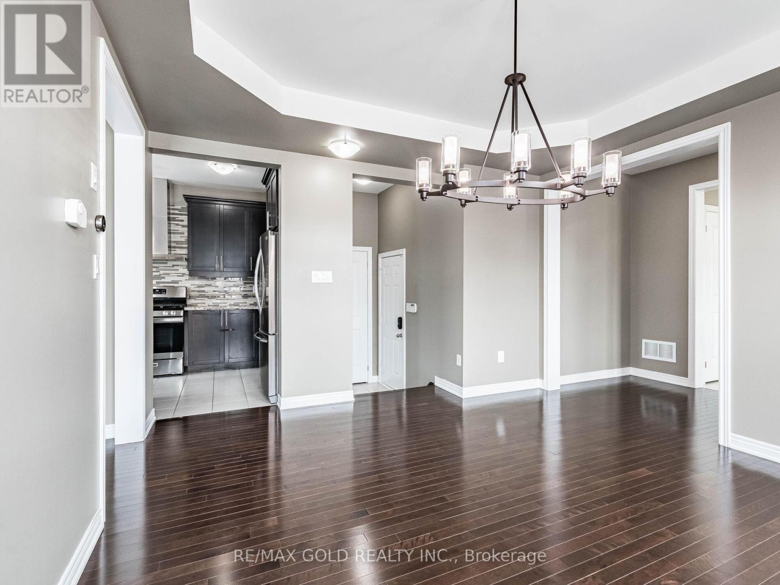 359 Robert Parkinson Drive, Brampton, Ontario  L7A 4C9 - Photo 11 - W12197080