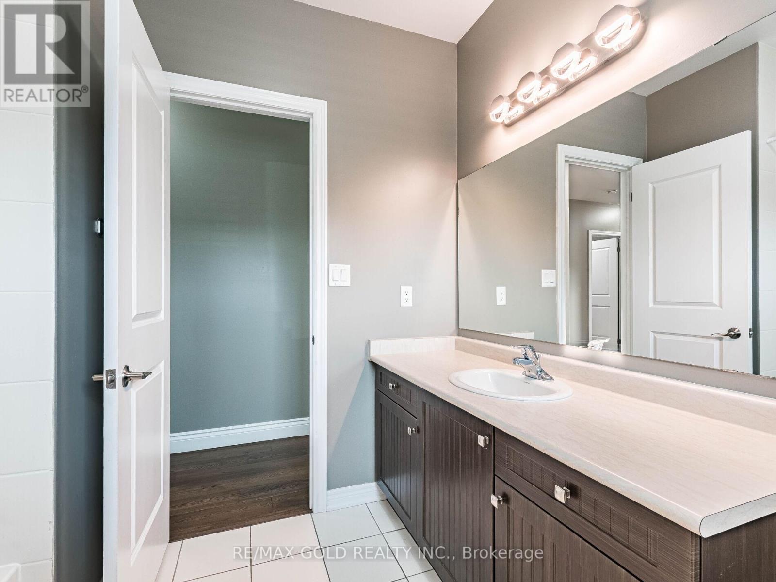 359 Robert Parkinson Drive, Brampton, Ontario  L7A 4C9 - Photo 41 - W12197080