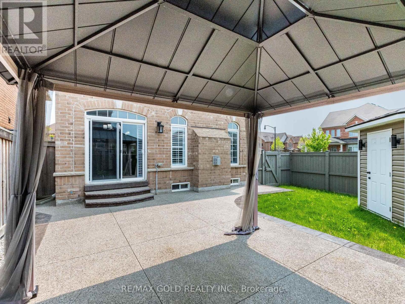 359 Robert Parkinson Drive, Brampton, Ontario  L7A 4C9 - Photo 49 - W12197080