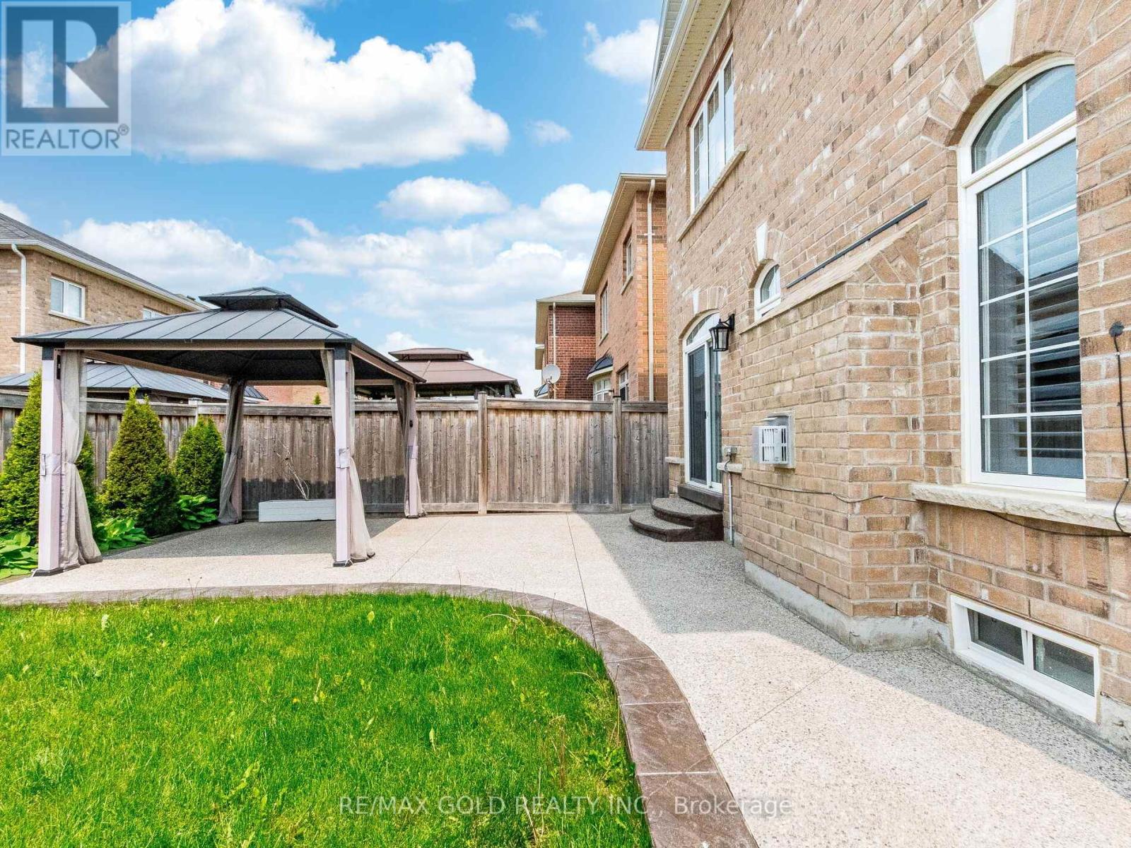 359 Robert Parkinson Drive, Brampton, Ontario  L7A 4C9 - Photo 50 - W12197080