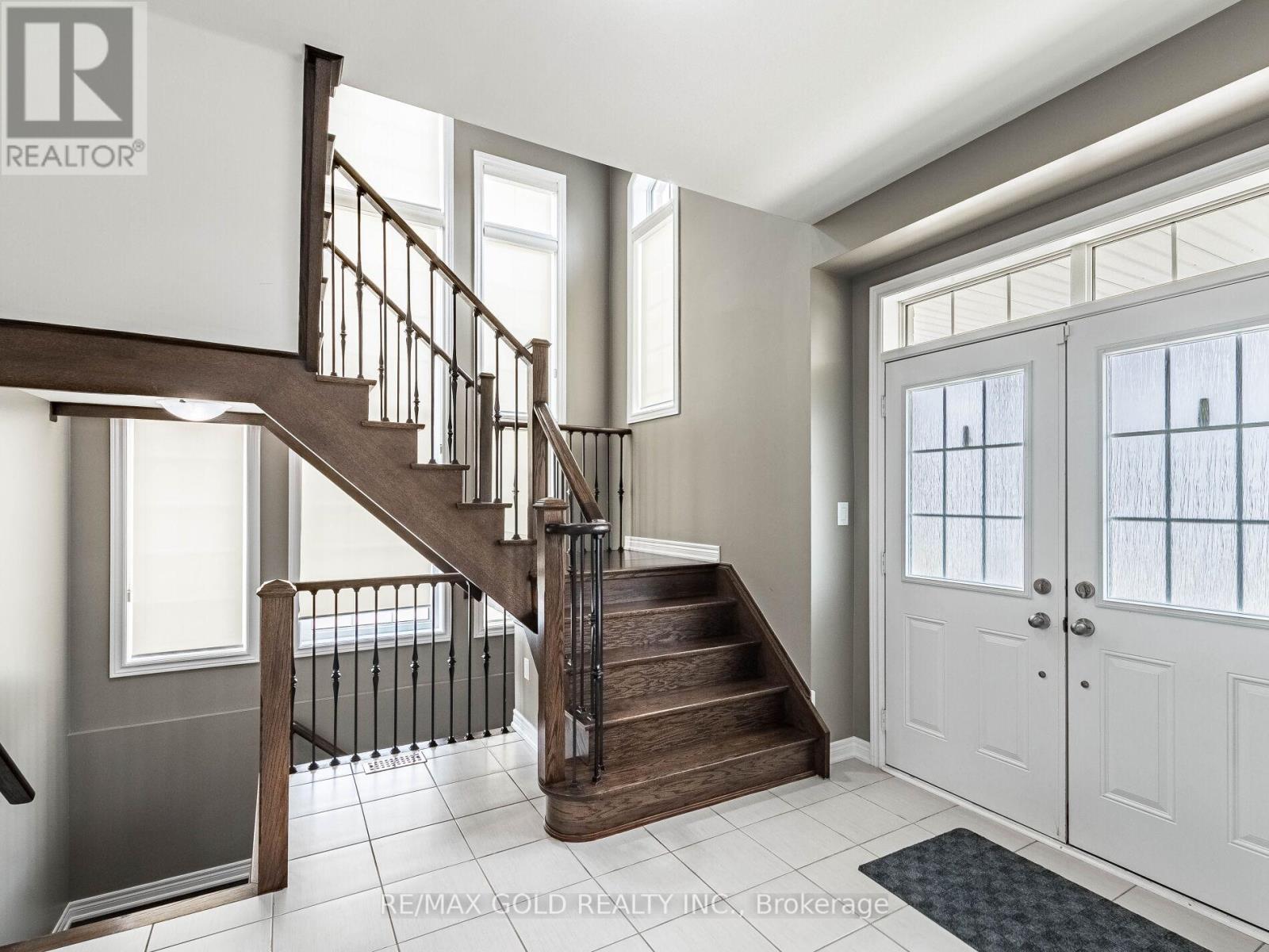 359 Robert Parkinson Drive, Brampton, Ontario  L7A 4C9 - Photo 8 - W12197080