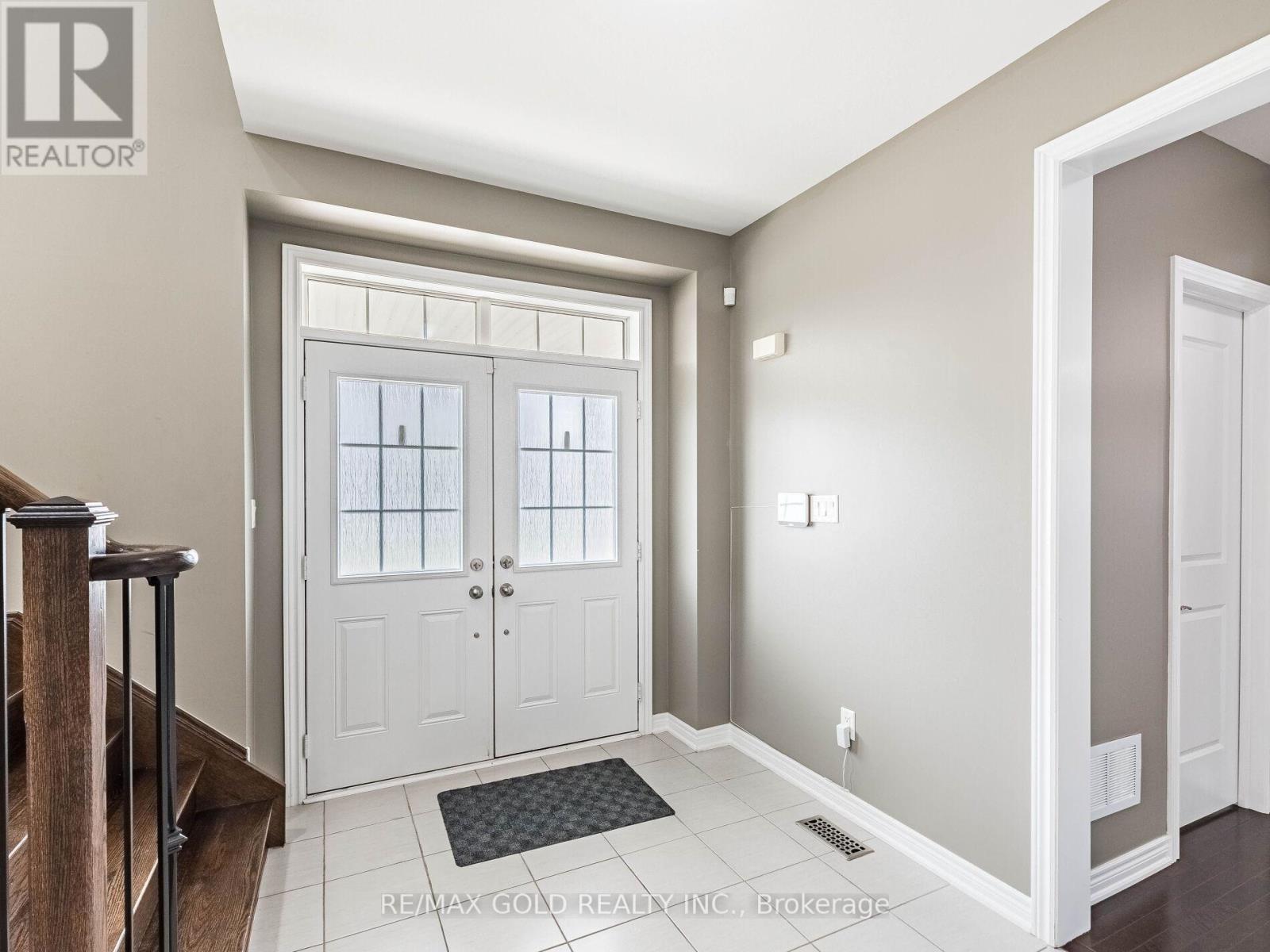 359 Robert Parkinson Drive, Brampton, Ontario  L7A 4C9 - Photo 9 - W12197080