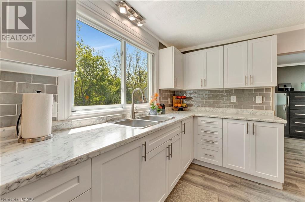 204 Catharine Avenue, Brantford, Ontario  N3T 1Z2 - Photo 9 - 40725521