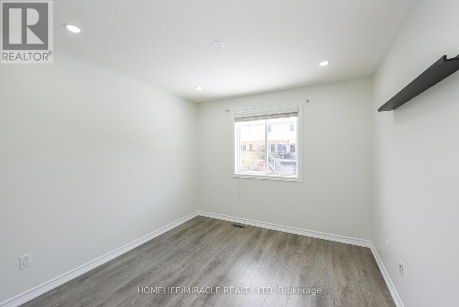 32 Vipond Street, Guelph, Ontario  N1E 0H3 - Photo 23 - X12197095