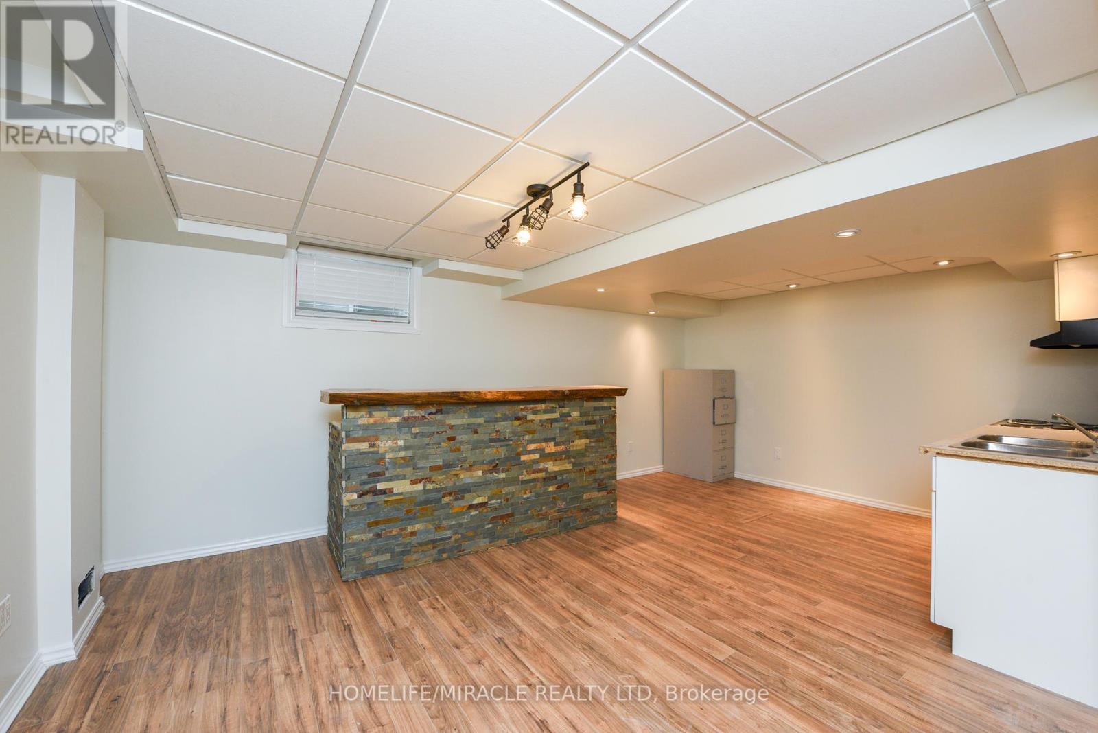 32 Vipond Street, Guelph, Ontario  N1E 0H3 - Photo 37 - X12197095