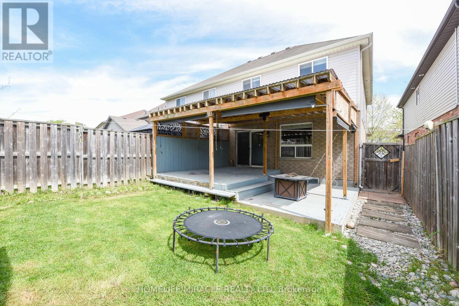 32 Vipond Street, Guelph, Ontario  N1E 0H3 - Photo 48 - X12197095