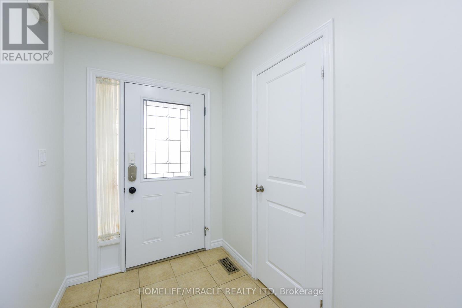 32 Vipond Street, Guelph, Ontario  N1E 0H3 - Photo 6 - X12197095