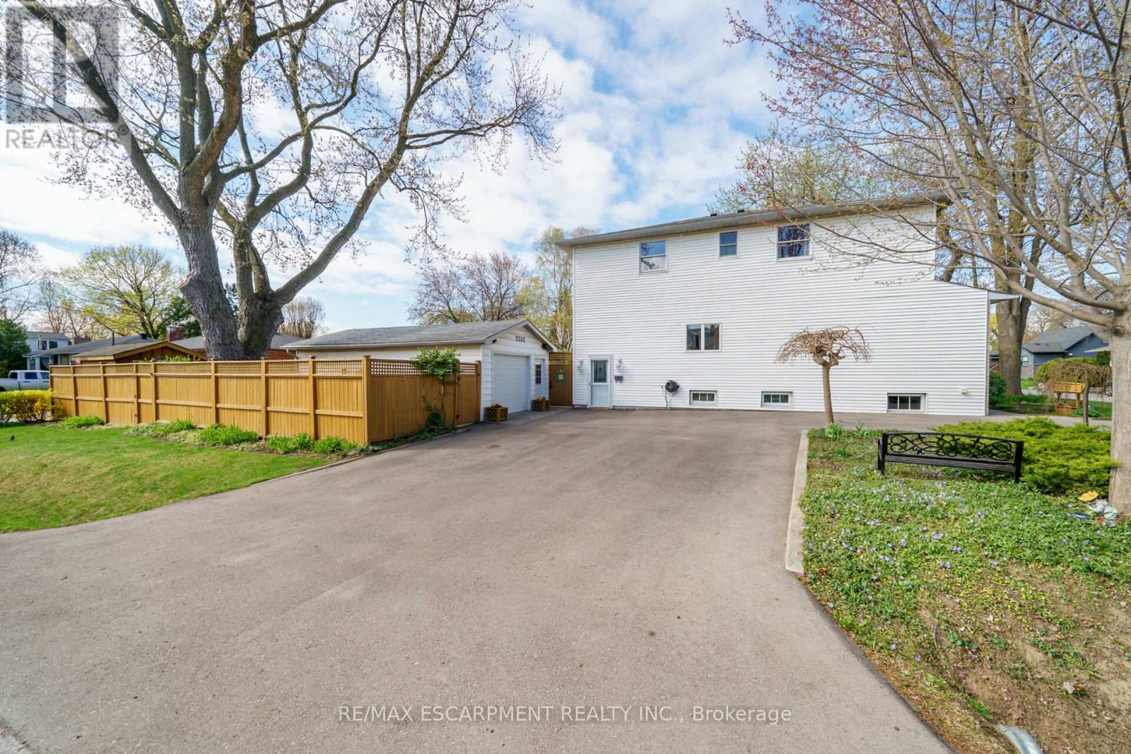 2352 Brinell Avenue, Burlington, Ontario  L7R 3P5 - Photo 41 - W12120693