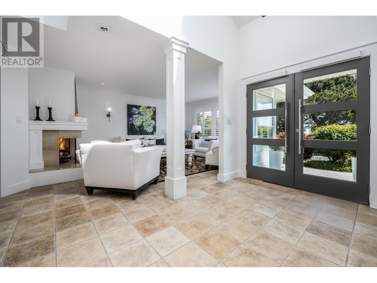 Property at 471 CENTENNIAL PARKWAY image 4
