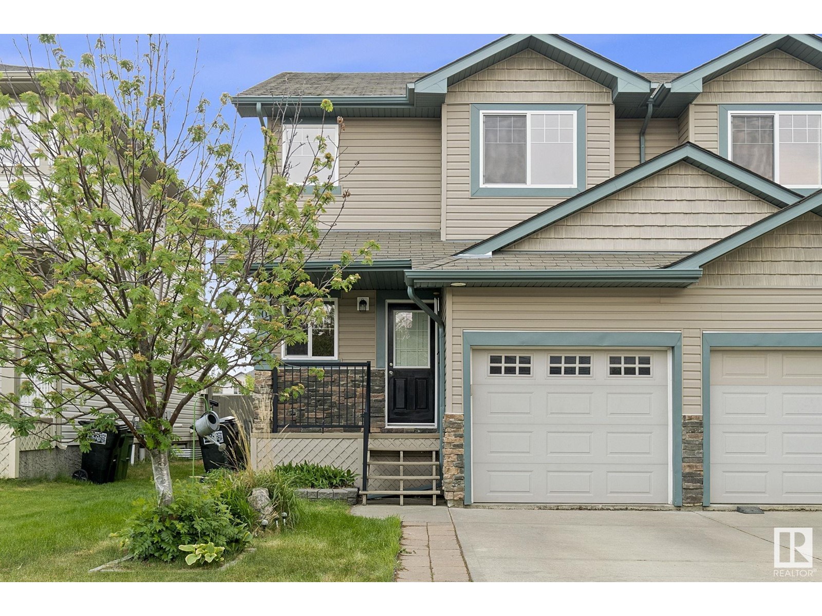 Property at 5907 8 AV SW SW image 1