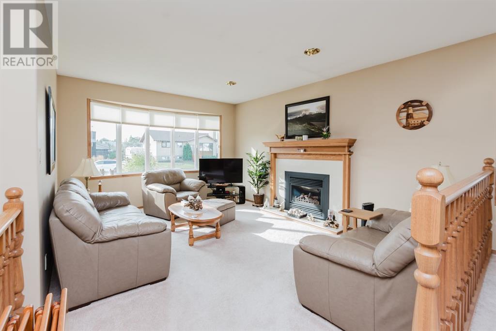 6210 39 Avenue, Stettler, Alberta  T4K 1G1 - Photo 3 - A2212339